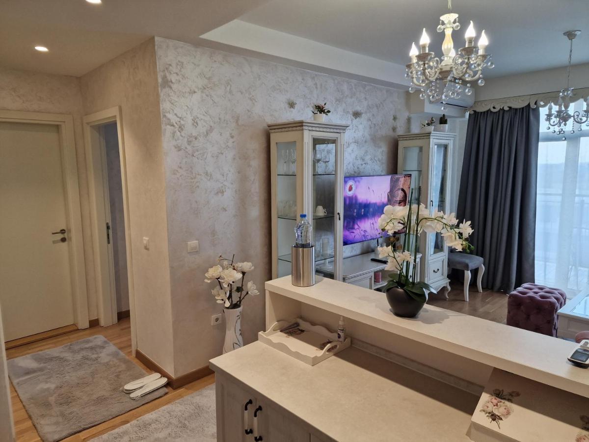 Beograd Na Vodi - BW Vista Luxury Apartment Bagian luar foto